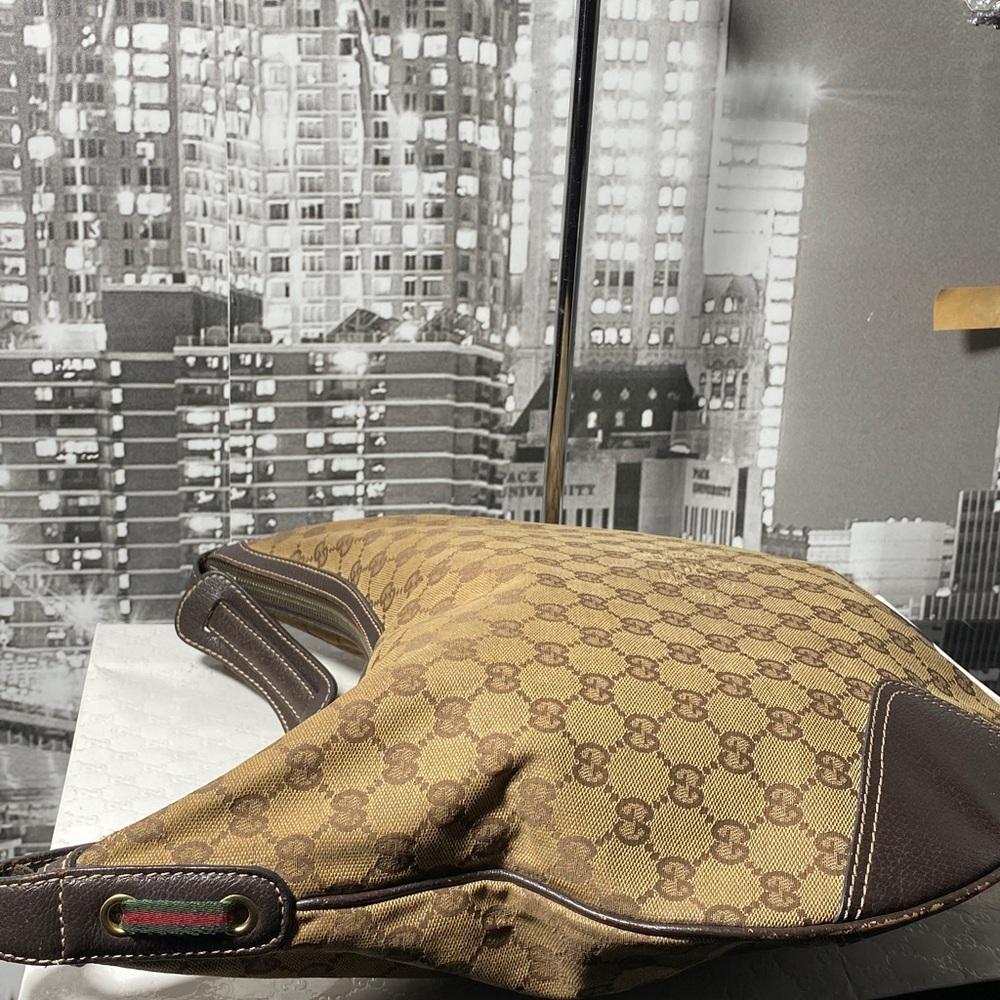 Authentic GUCCI Sherry Line Shoulder Bag - Picture 10 of 16